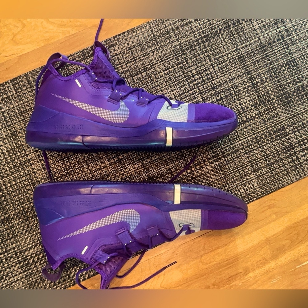 Kobe A.D. TB “Court Purple” men’s size 13 1/2 9.25/10 cond no box GOAT auth